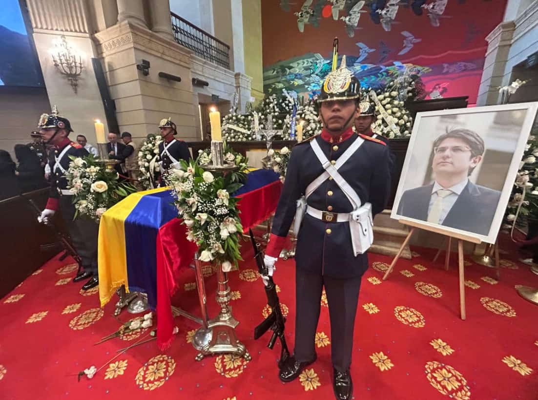 Dan último adiós en el Capitolio de Colombia a Miguel Uribe Turbay