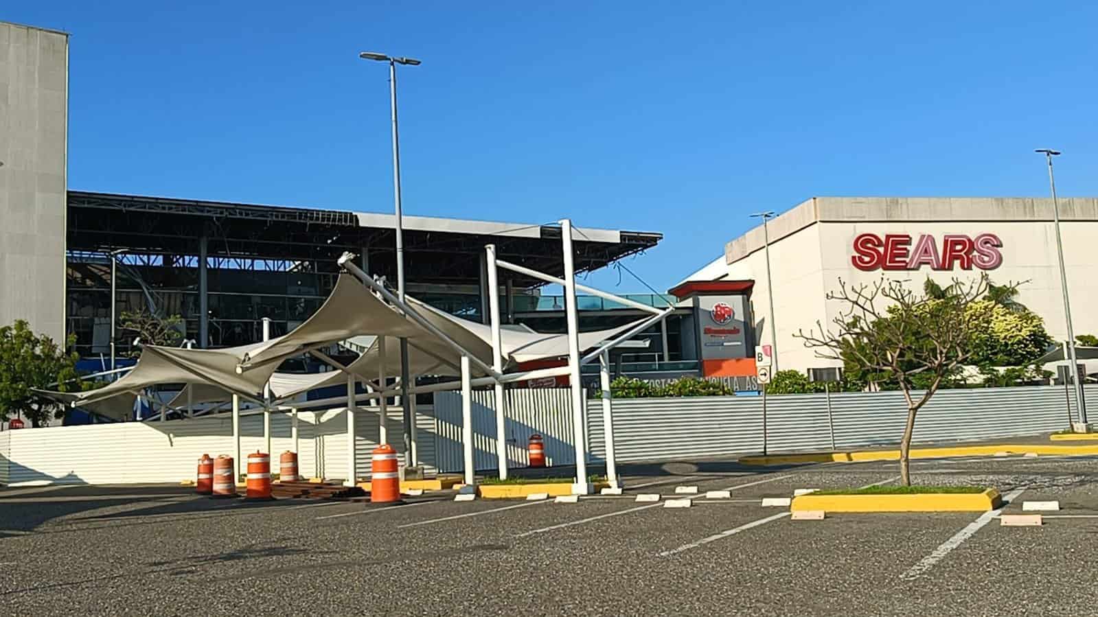 Reabre Plaza Altabrisa y sus comercios