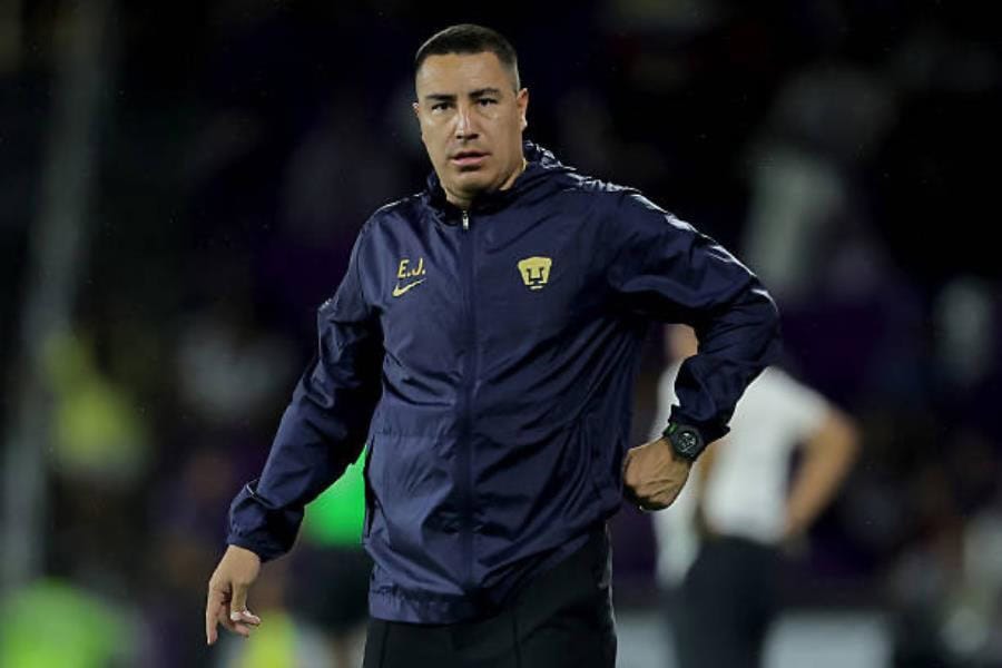 Efraín Juárez afirma que, desde su llegada al banquillo de Pumas, el equipo ha perdido 100 kilos de grasa