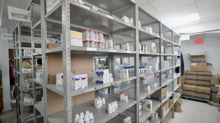 Nahle se “confunde” en gira y encuentra hospital del IMSS de Zongolica sin medicamentos