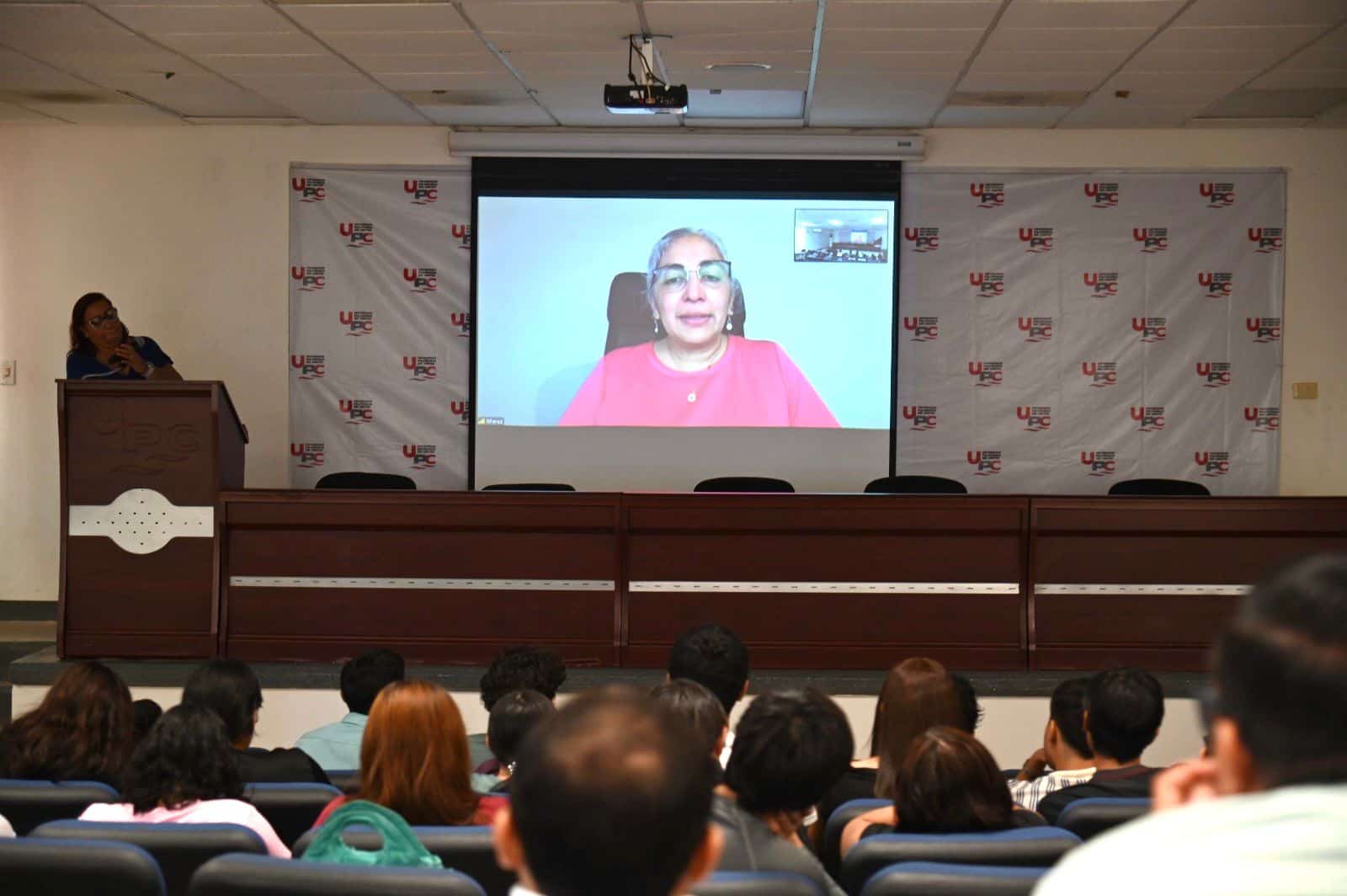 Expertos de Viena y México disertan seminario de Ciencias de la Tierra en la UPC