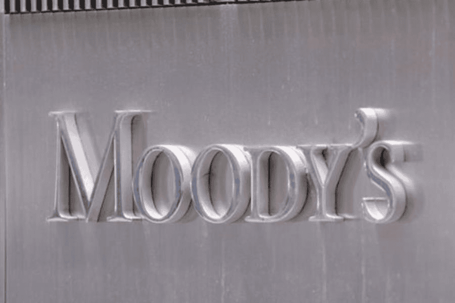 Moody’s revisa al alza calificaciones de Pemex