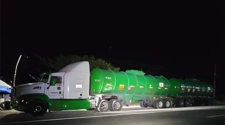 Captura FIRT Olmeca a un hombre y asegura autotanques con 64 mil litros de hidrocarburo