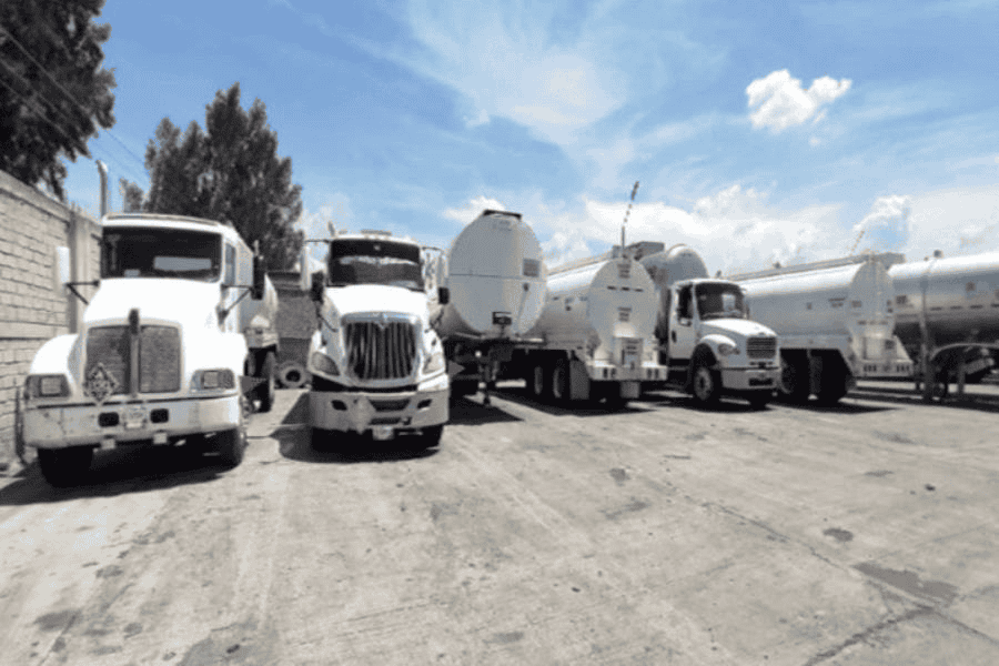 Decomisan 211 mil litros de hidrocarburo tras cateo de predio en Jalisco