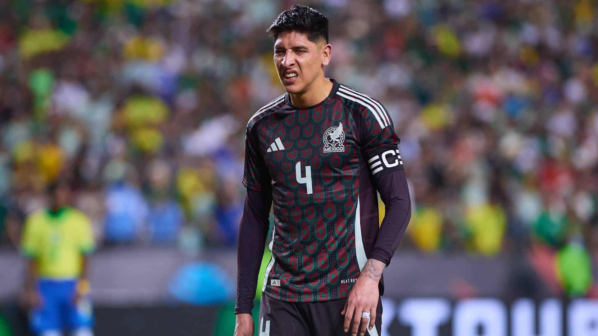 Edson Álvarez podría llegar al Fenerbahçe de Mourinho