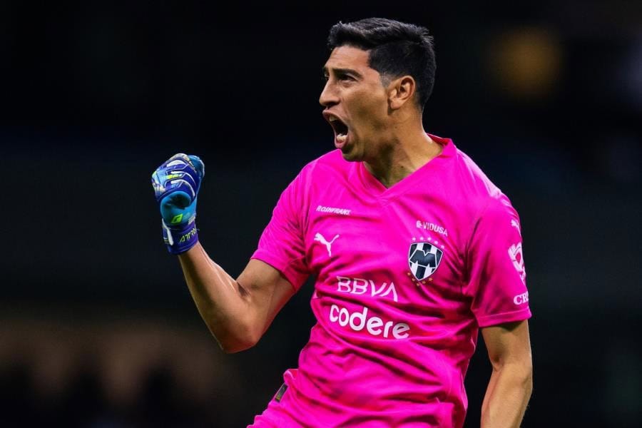 Esteban Andrada se quedará con Rayados pese a que no entra en planes