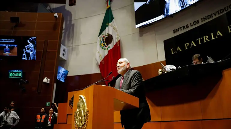 “No acostumbro a dar declaraciones” dice Adán Augusto al ser cuestionado si dejará coordinación de Morena en el Senado