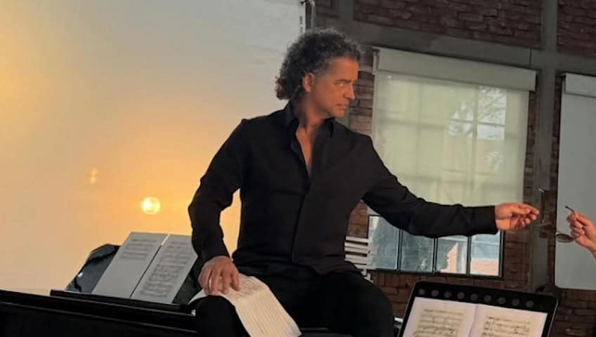 Presenta Chacho Gaytán “Sirenas”, una producción musical homenaje a las mujeres de su vida