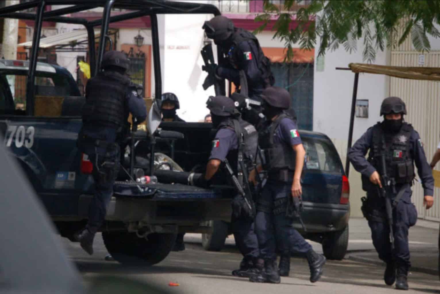 Libera Fiscalía de Chiapas a 46 de los 48 policías municipales detenidos por privación ilegal de la libertad