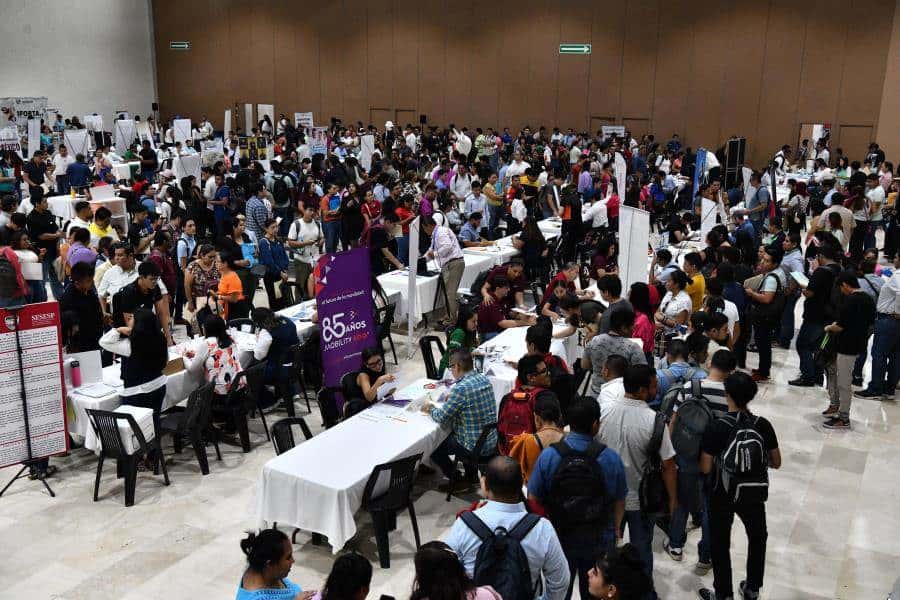 Ofrecen más de mil vacantes para jóvenes en Feria del Empleo Nacional en Tabasco