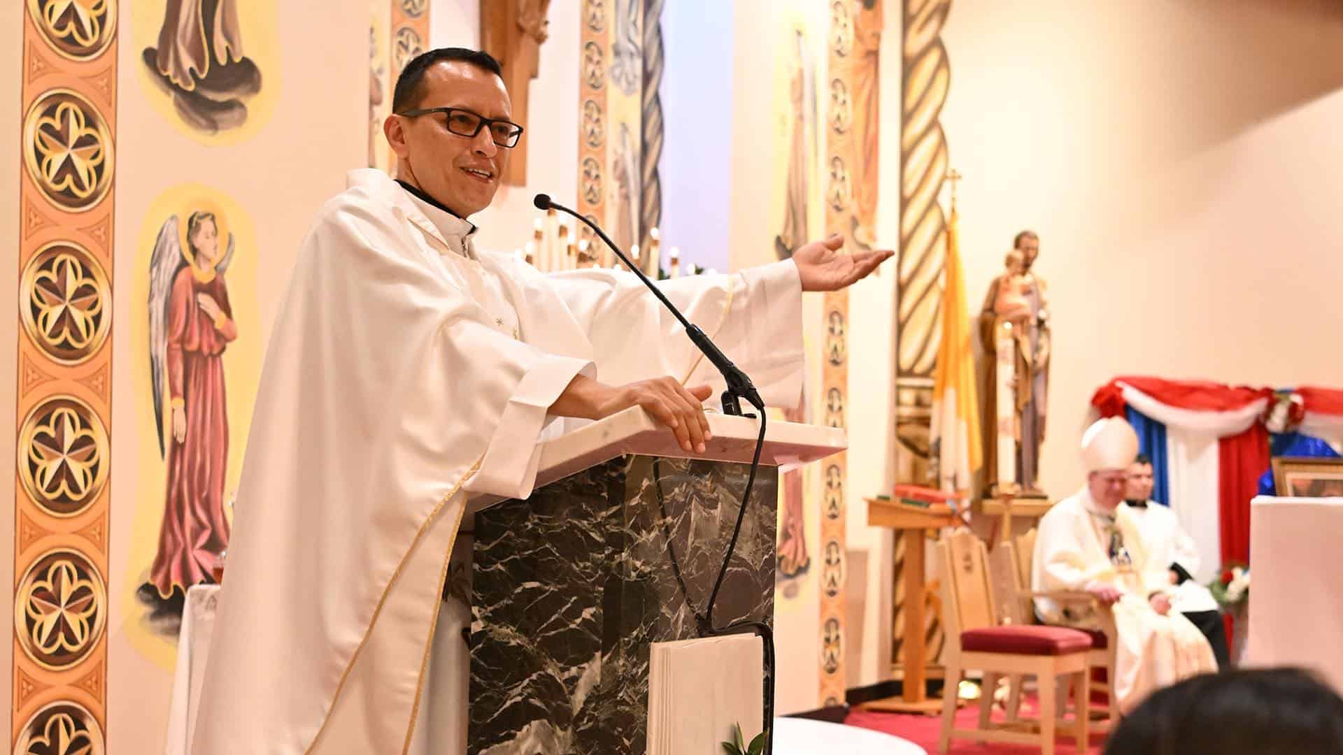 Diócesis de Paterson, Nueva Jersey, confirma suicidio del padre Rafael Ciro