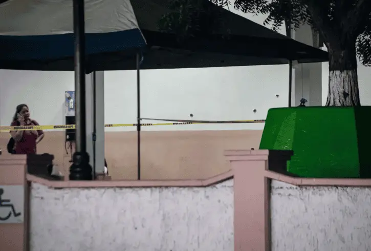 Ejecutan a 2 sujetos simultáneamente en hospitales de Sinaloa