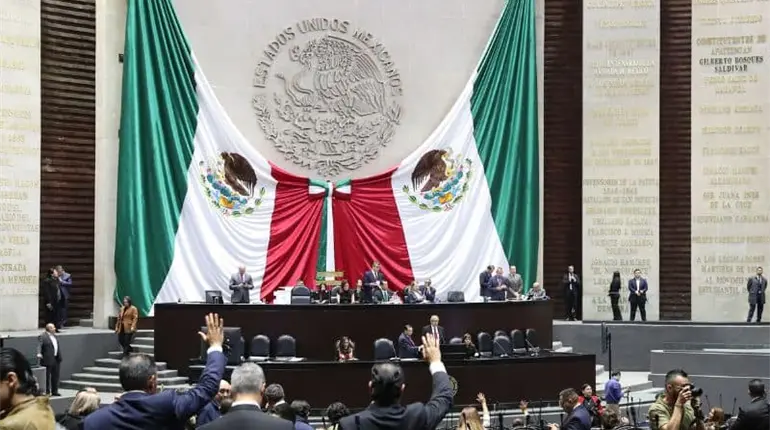 Paquete económico no contiene nuevos impuestos: Monreal