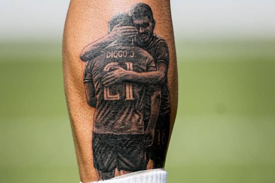Rúben Neves se hace tatuaje en honor a su mejor amigo, Digo Jota