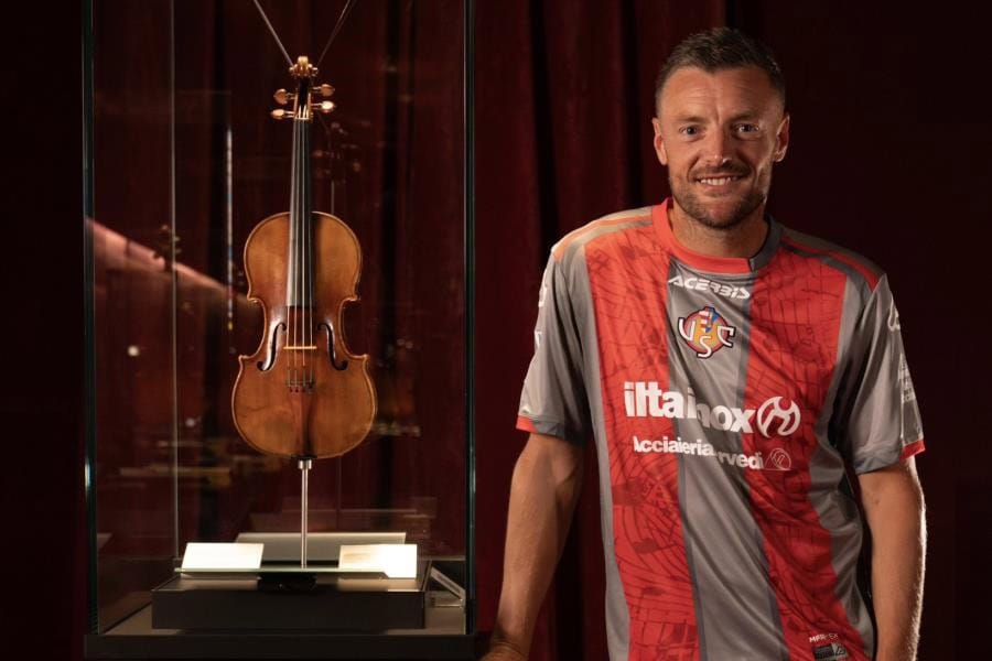 Jamie Vardy llega al Cremonese tras 13 años en el Leicester City