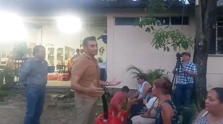 Alcalde de E. Zapata se dice molesto y reprocha al gobernador por incumplir con obra
