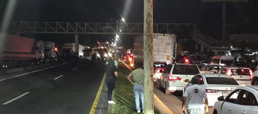 Bloquean la Villahermosa-Macuspana por falta de agua en La Cruz del Bajío