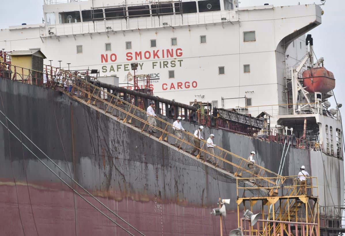 Moody’s mejora calificación de Pemex y coloca su perspectiva en estable