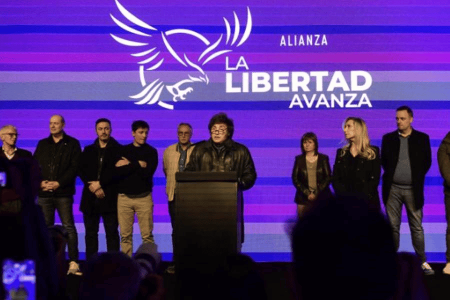 Derrota del gobierno de Milei en elecciones legislativas, causa desplome de mercados en Argentina