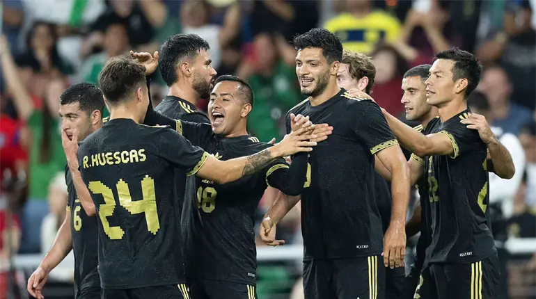 ‘Santi’ Giménez le da el empate a México en los minutos finales ante Corea