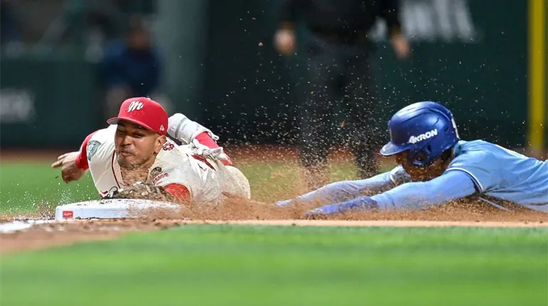 El primer juego de la serie del Rey se pinta escarlata, Diablos vence a Charros con ataque tempranero