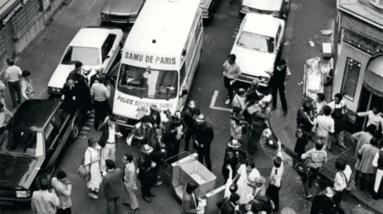 Macron celebra detención de presunto implicado en ataque terrorista antisemita en París en 1982