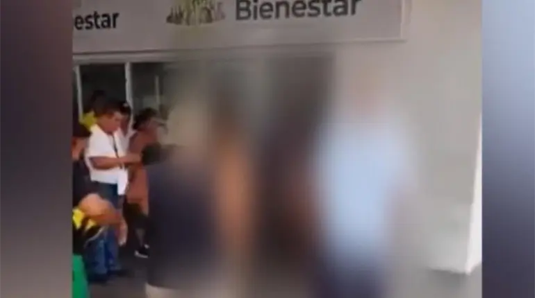 Mujeres protagonizan pelea en Banco del Bienestar en Villahermosa
