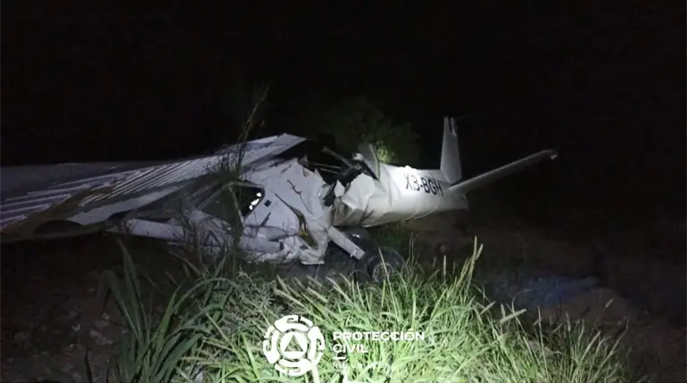 Mueren 2 personas tras desplome de avioneta en NL