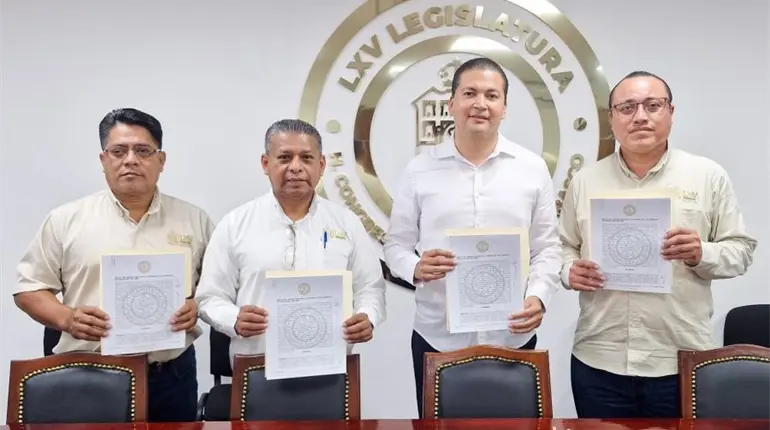 Acuerda Congreso local con sindicato, aumento salarial de 4.2%