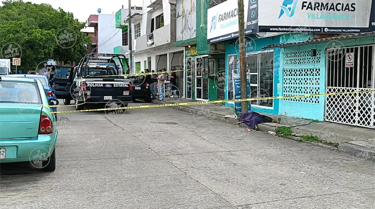 Muere hombre en situación de calle a metros del hospital Rovirosa