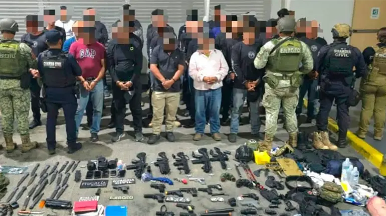Capturan a 38 personas en Michoacán con réplicas de armas y equipo táctico; se preparaban para el apocalipsis