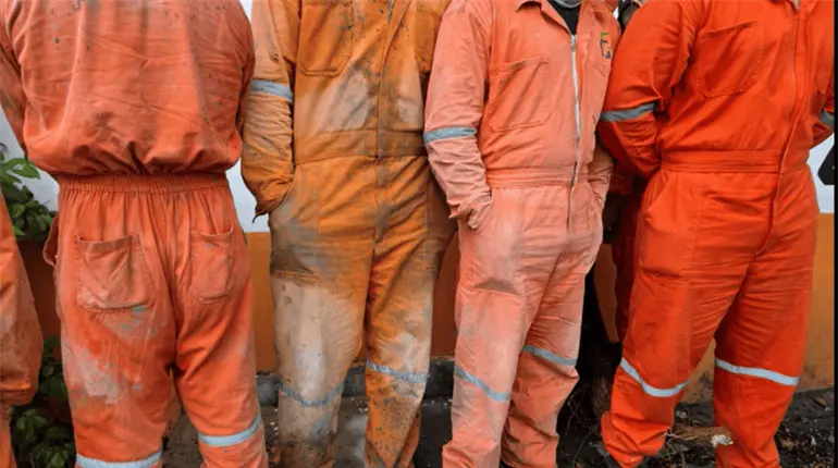 Obreros de Paraíso acusan ser obligados a afiliarse a sindicato veracruzano que tolera abusos de constructora