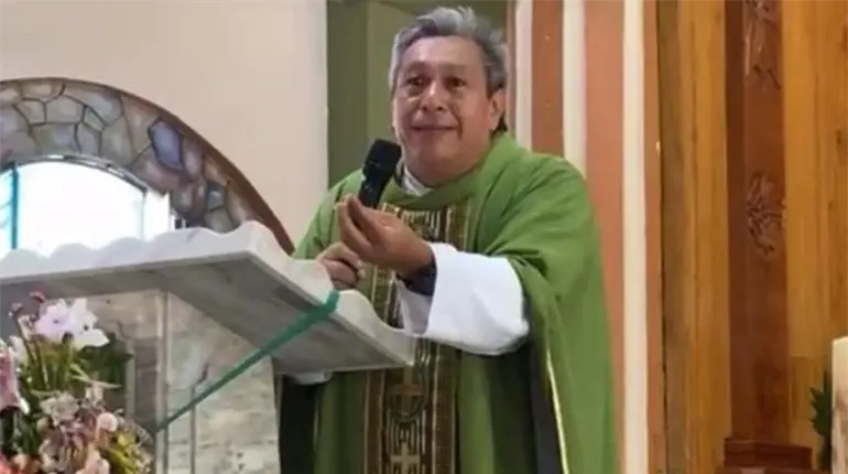Dios no critica los lujos ni el dinero, critica que no compartas con los necesitados: Padre Tiktokero