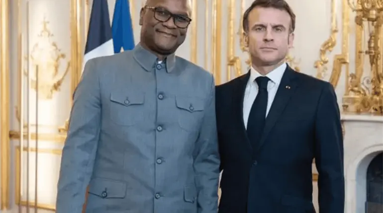 Encuentran sin vida a embajador sudafricano en Francia afuera de un hotel de París