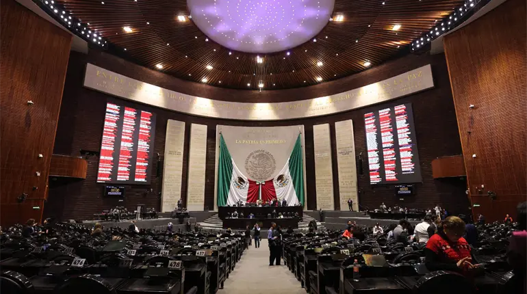 Diputados aprueban prohibir venta de bebidas energéticas a menores