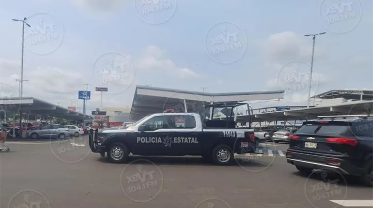 Asaltan a cuentahabiente afuera de banco en Carrizal