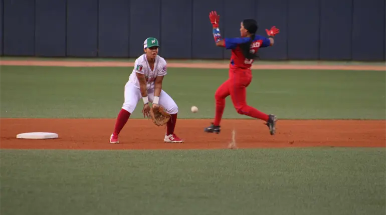 Dos jugadoras de Las Olmecas al draft de la liga de beisbol femenino en Estados Unidos