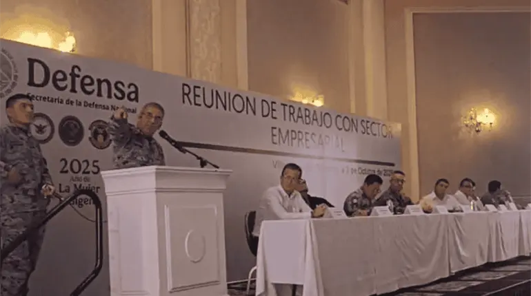 GN presenta a empresarios de Tabasco, estrategias para carreteras y combatir la extorsión
