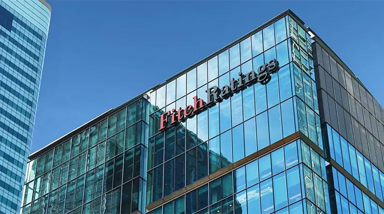Fitch Ratings sube calificaciones de Pemex y la coloca con perspectiva estable