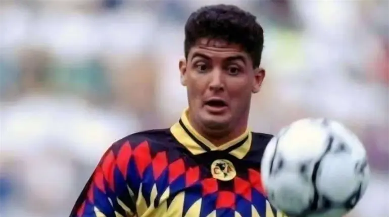 Fallece Edú, ex jugador de América en los 90; recordado por la rabona en un clásico nacional