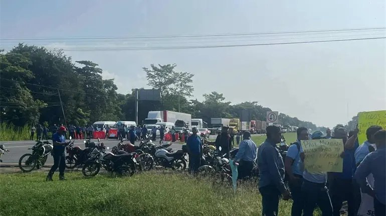 Vinculan a proceso a cañero detenido en bloqueo de la Coatzacoalcos-Cárdenas