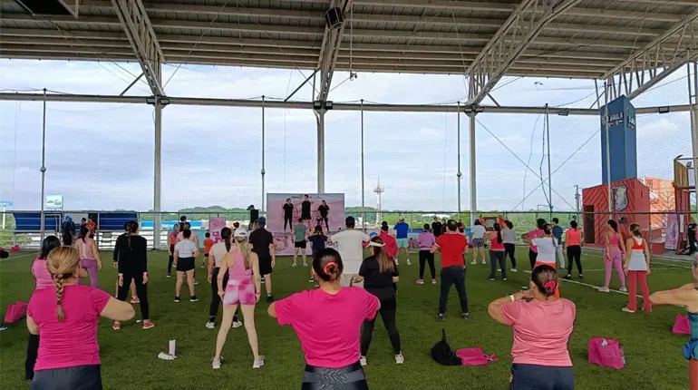 Realiza voluntariado de Salud jornada de prevención del cáncer de mama