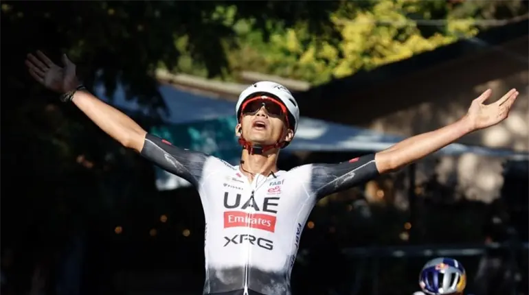 Isaac del Toro gana el Giro de Emilia y suma su victoria 14 de la temporada