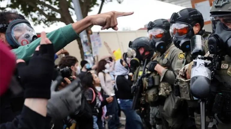 Despliega Trump Guardia Nacional en Chicago tras protestas contra operativos del ICE