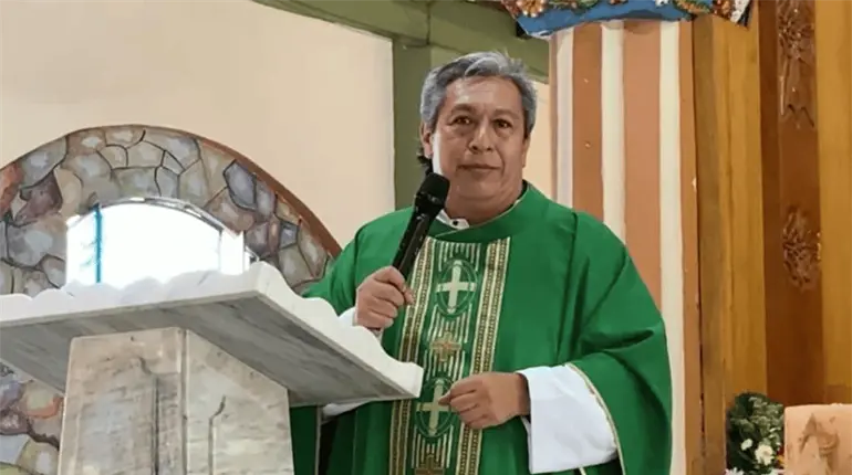 Pide el padre tiktokero mantener una fe firme en estos tiempos de violencia