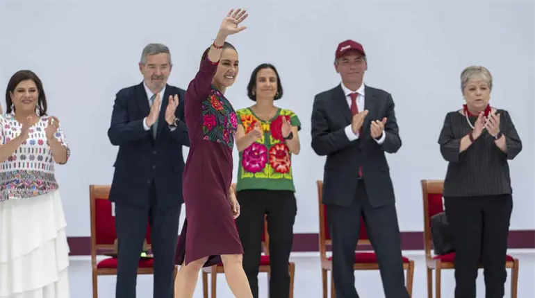 Tras votación a mano alzada, Sheinbaum nombra al tren México–Nuevo Laredo como ‘Golfo de México’