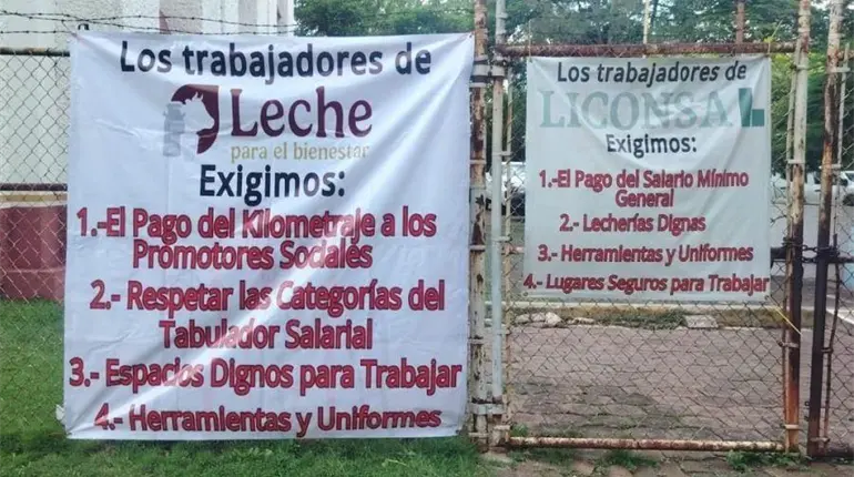 Protestan en Tabasco trabajadores de la industria láctea por incumplimiento de prestaciones a nivel nacional