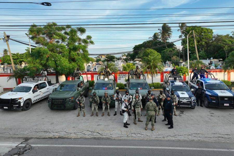 Reportan la detención de 3 policías de Paraíso, presuntamente relacionados con grupos delictivos