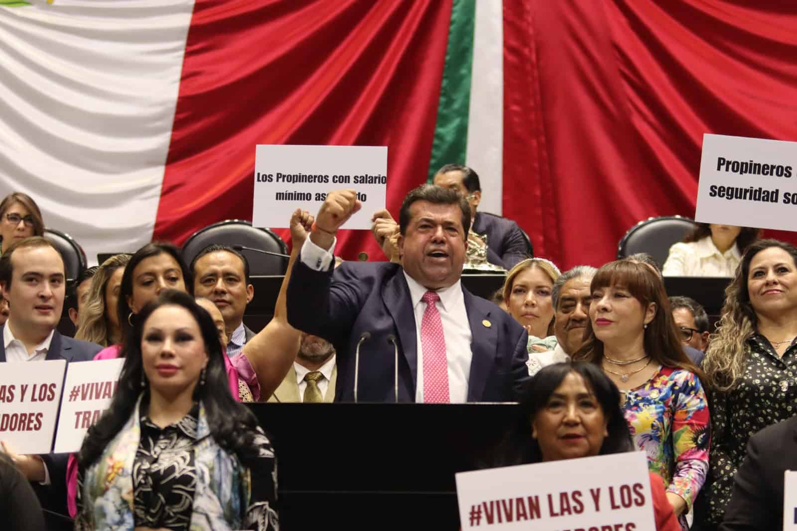 Pedro Haces, diputado de Morena y líder sindical, pagó para borrar antecedentes penales de internet: El País