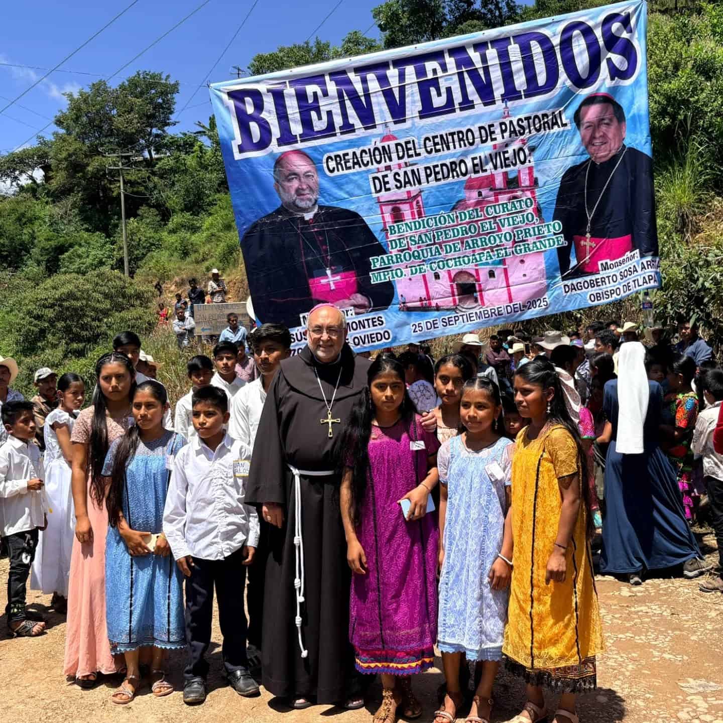 Arzobispo de Oviedo, España, revela que fue encañonado durante su visita a México